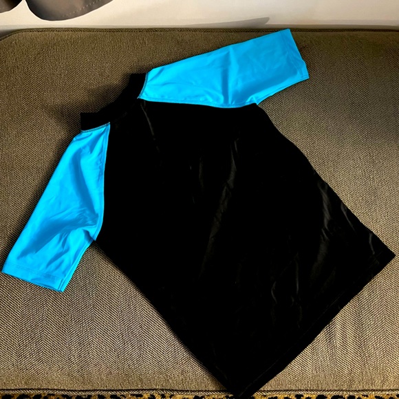 Lands’ End Rash Guard Swimming Shirt size 10-12 - Picture 2 of 4